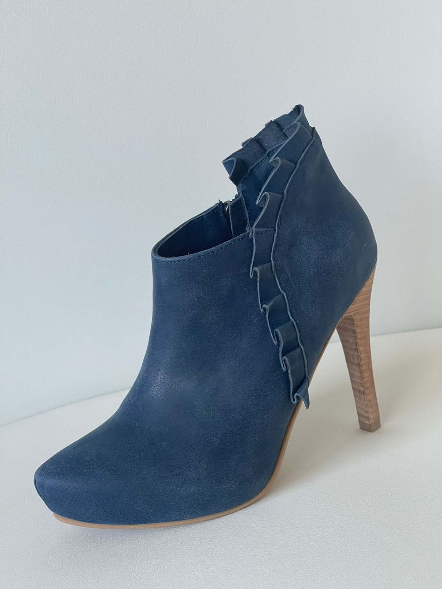 Millaray Plataforma Azul 1