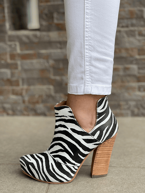 Barcelona Cuero Cebra