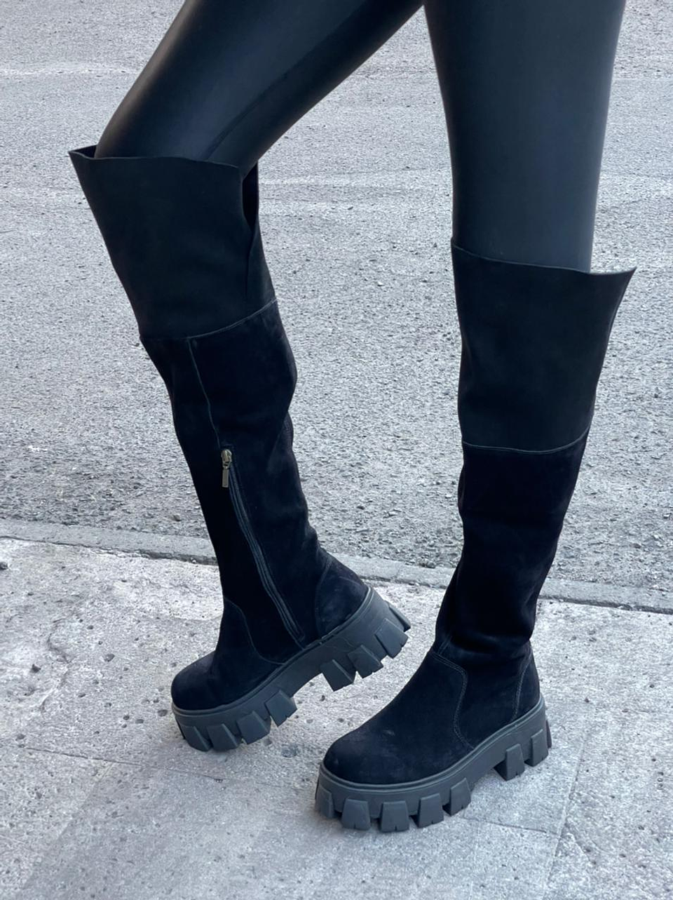 Antonia Reno Negro 1