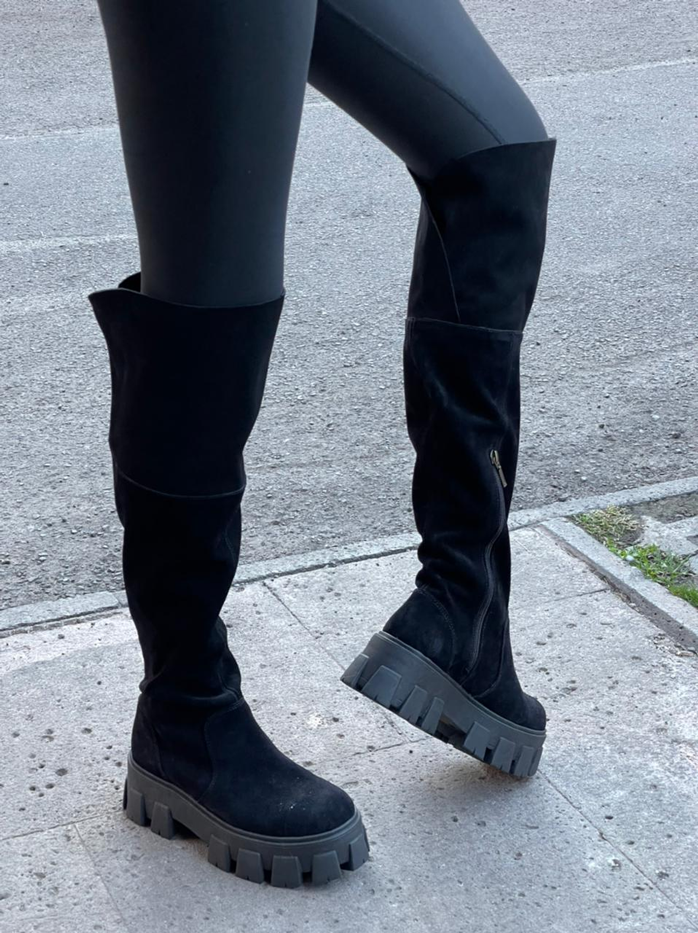 Antonia Reno Negro 3