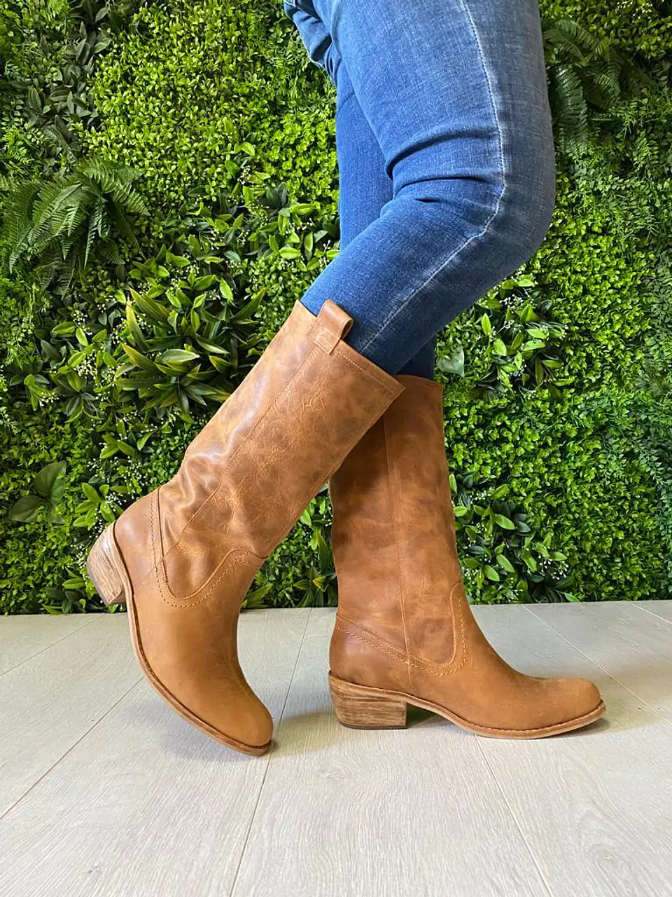 Leandra Cuero Camel 1