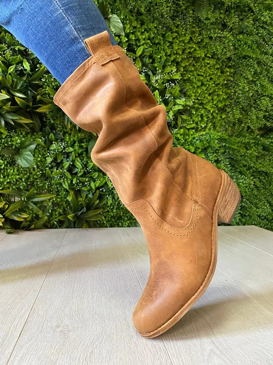 Leandra Cuero Camel 5