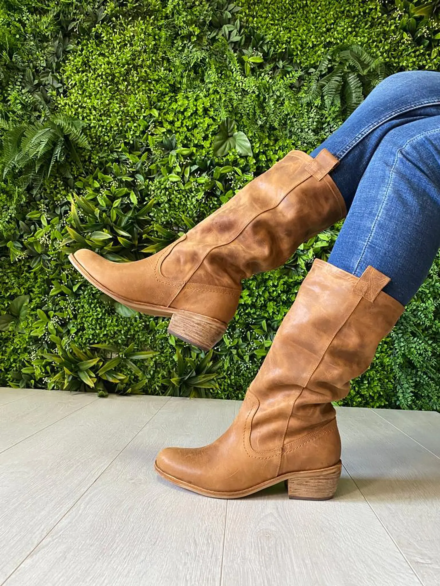 Leandra Cuero Camel 7