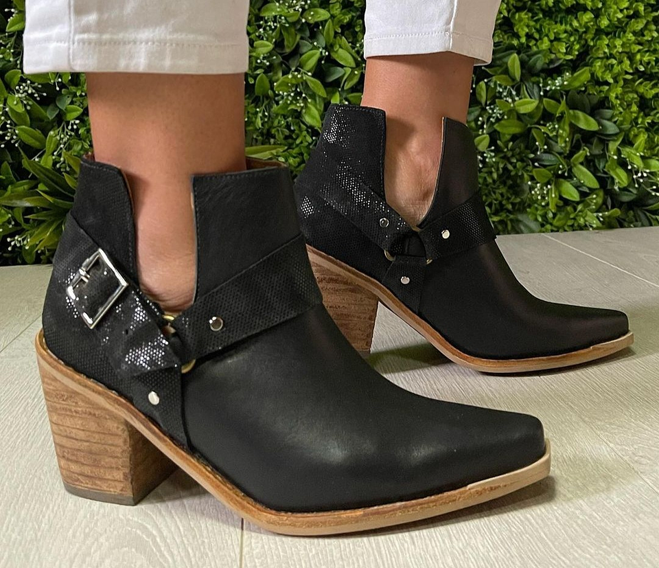 Texanos Antonella Negro 2