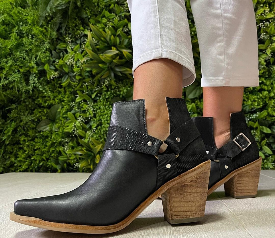 Texanos Antonella Negro 3