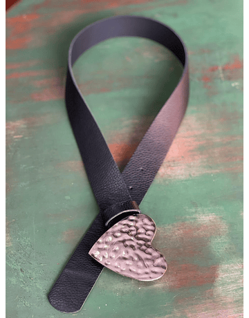 Cinturon De Cuero Negro Corazon Rosa