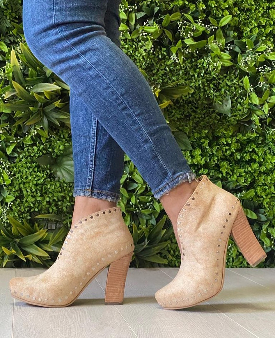 Joyce Caramelo Tachas 1