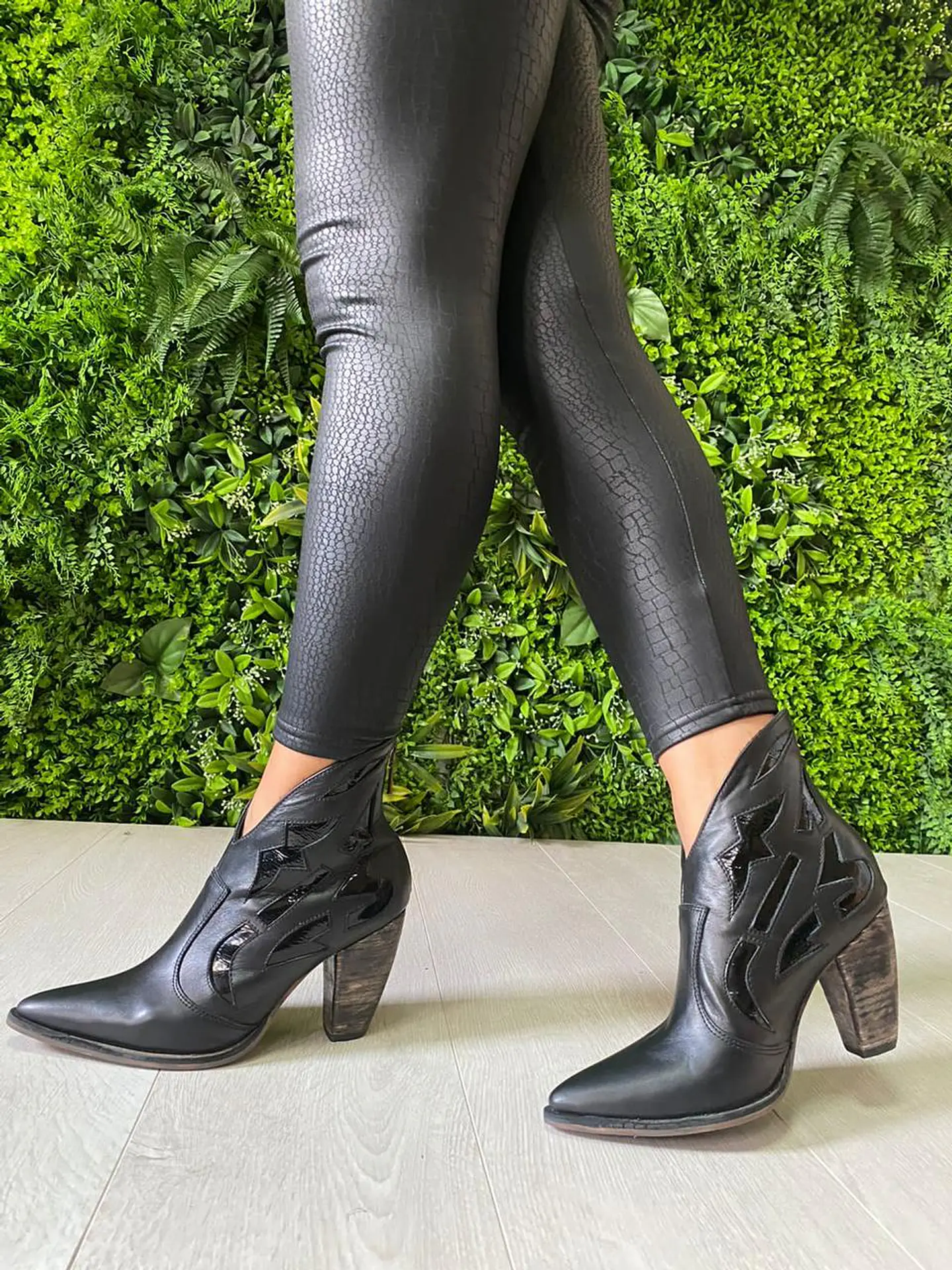Amapola Negro 2
