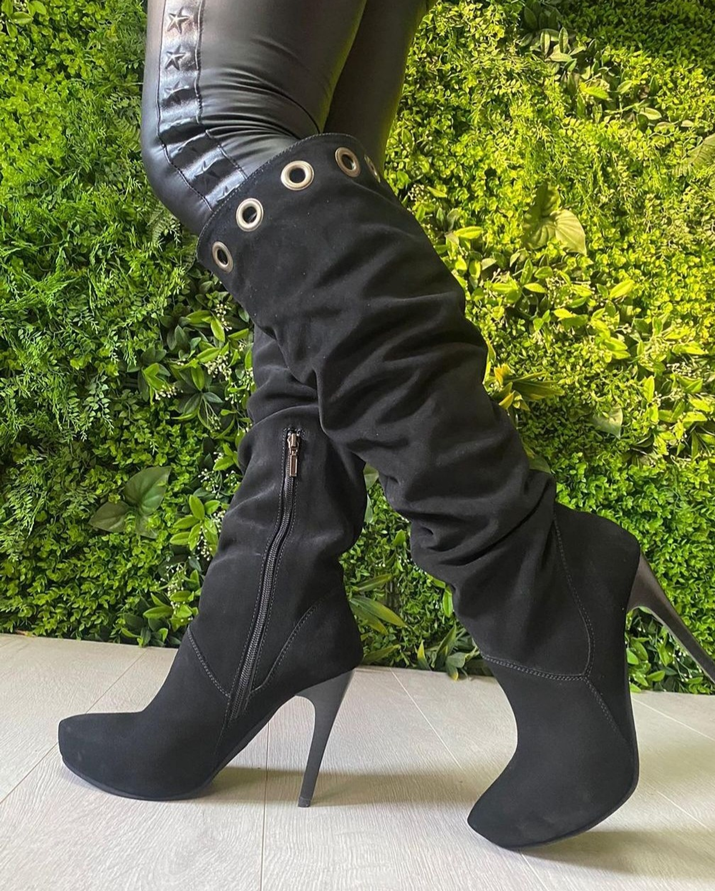 Diana Reno Negro con Ojetillos 1