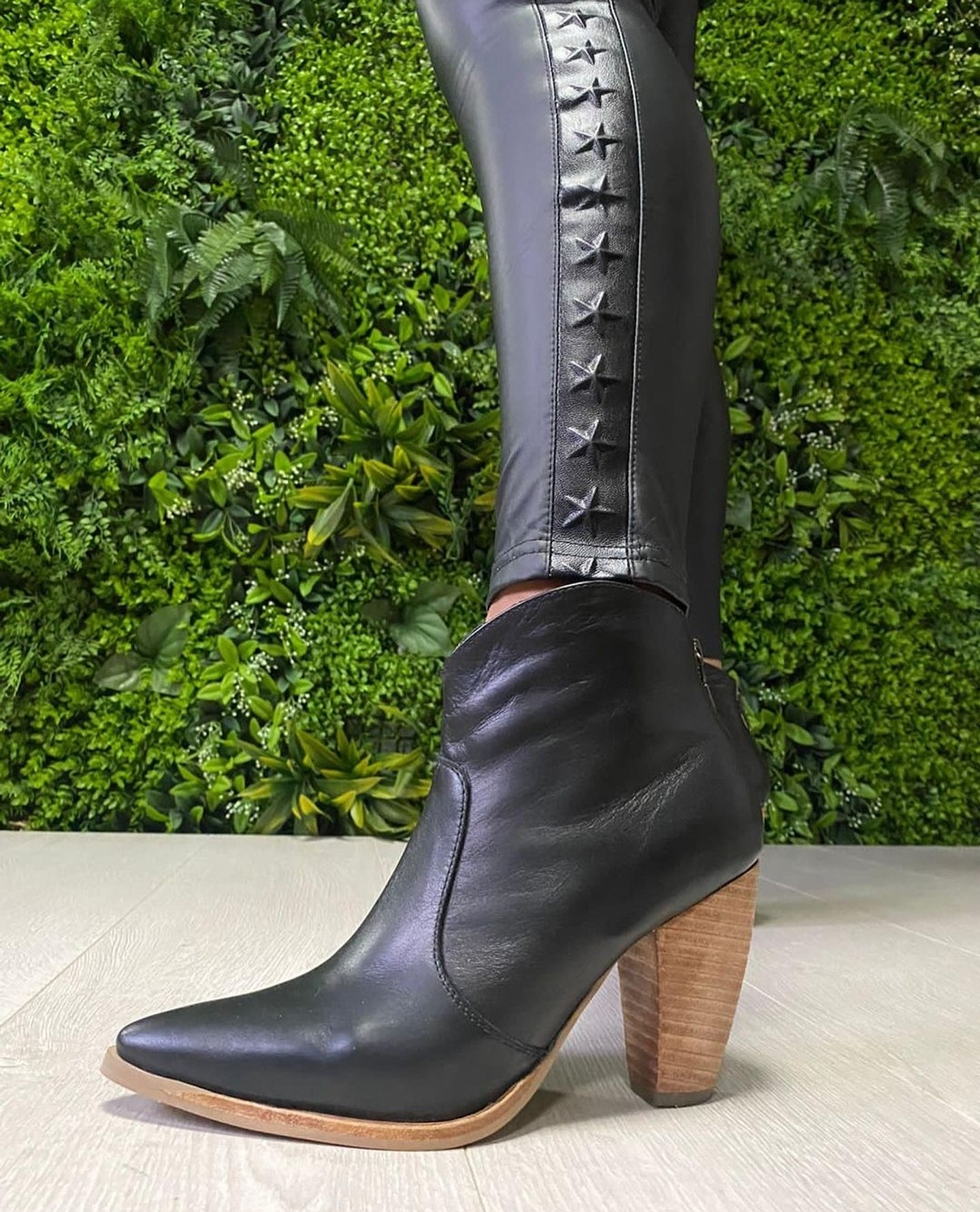 Italia Cuero Negro 2