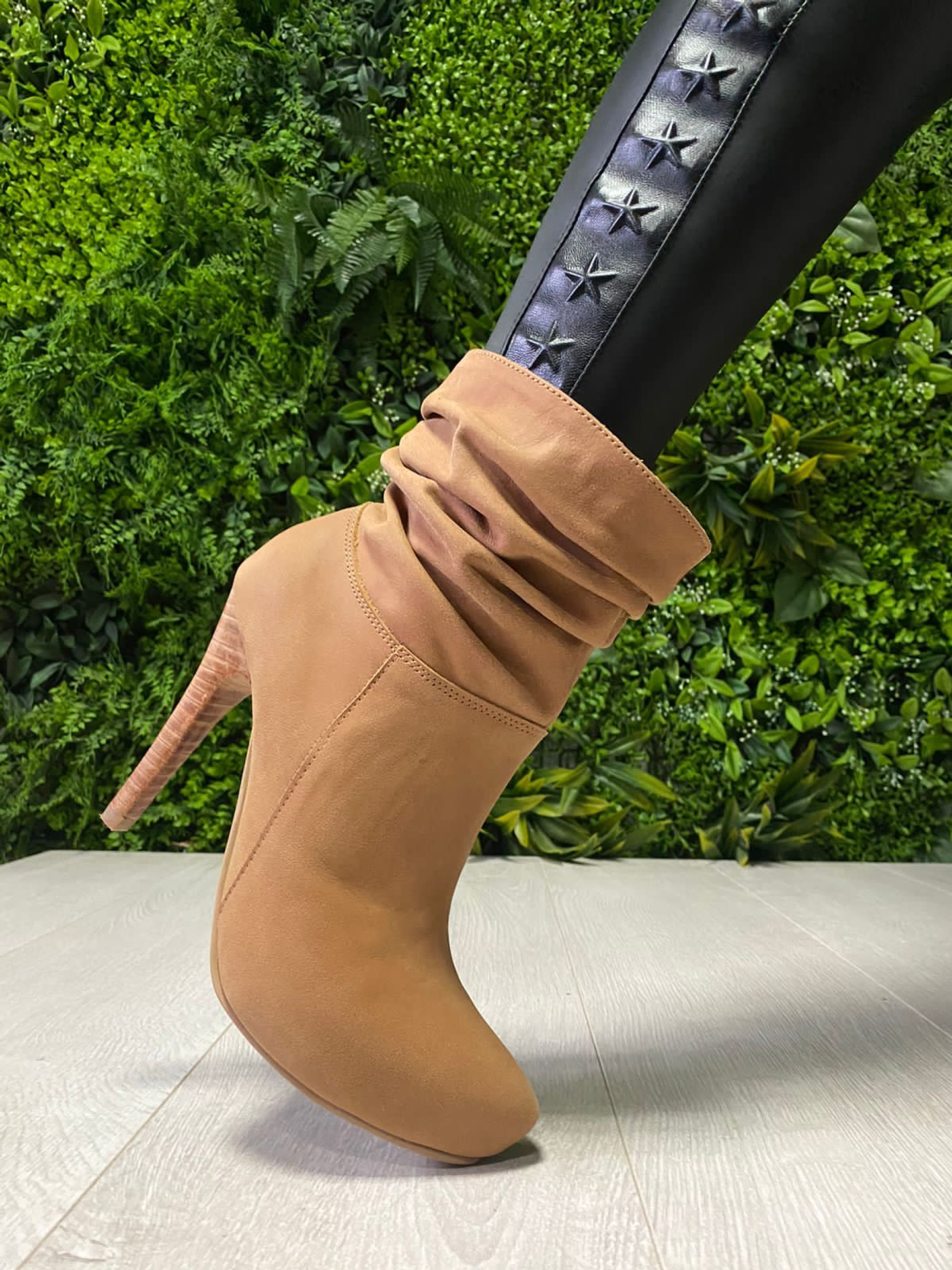 Chicago Cuero Camel 3