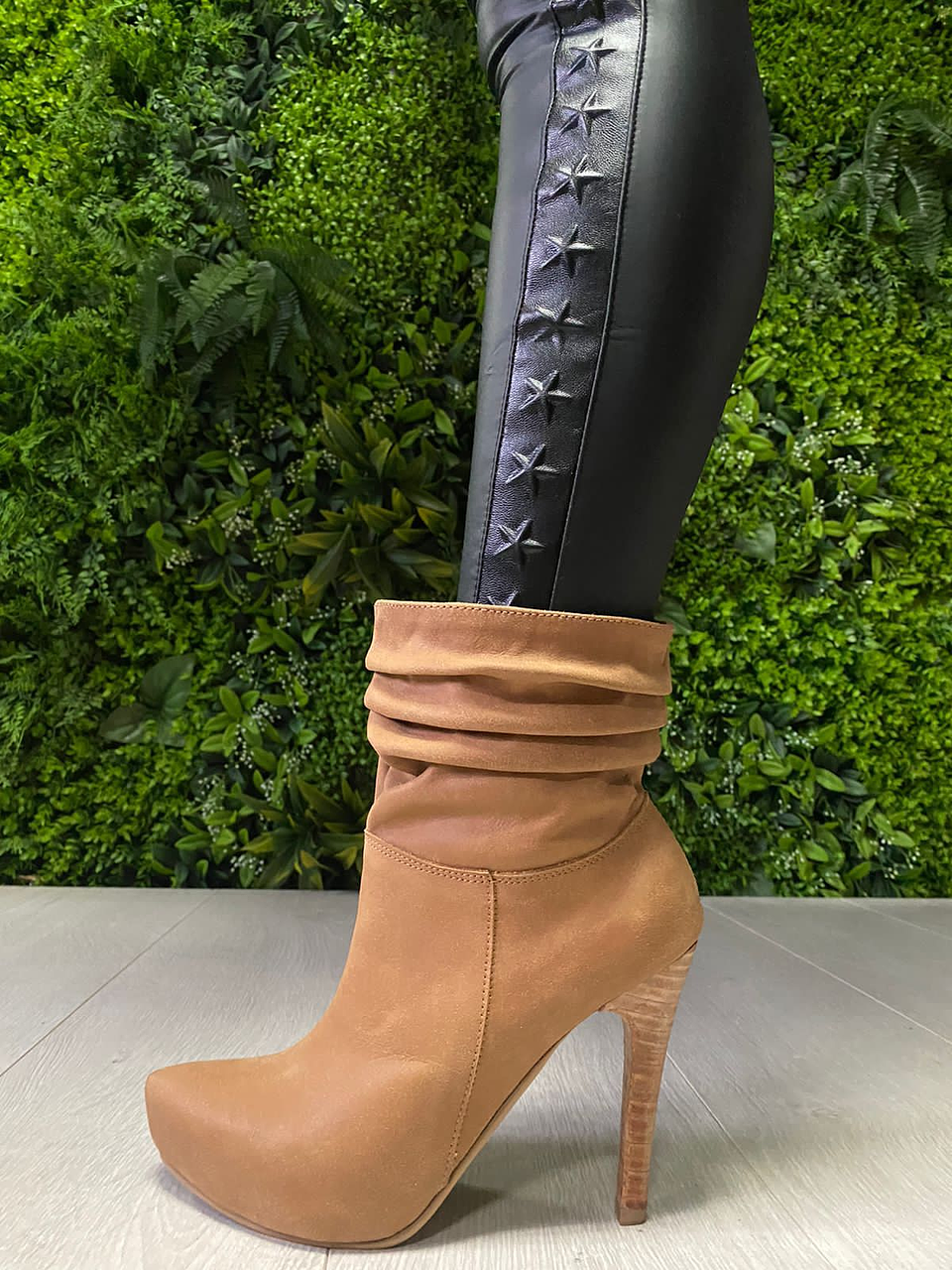 Chicago Cuero Camel 4