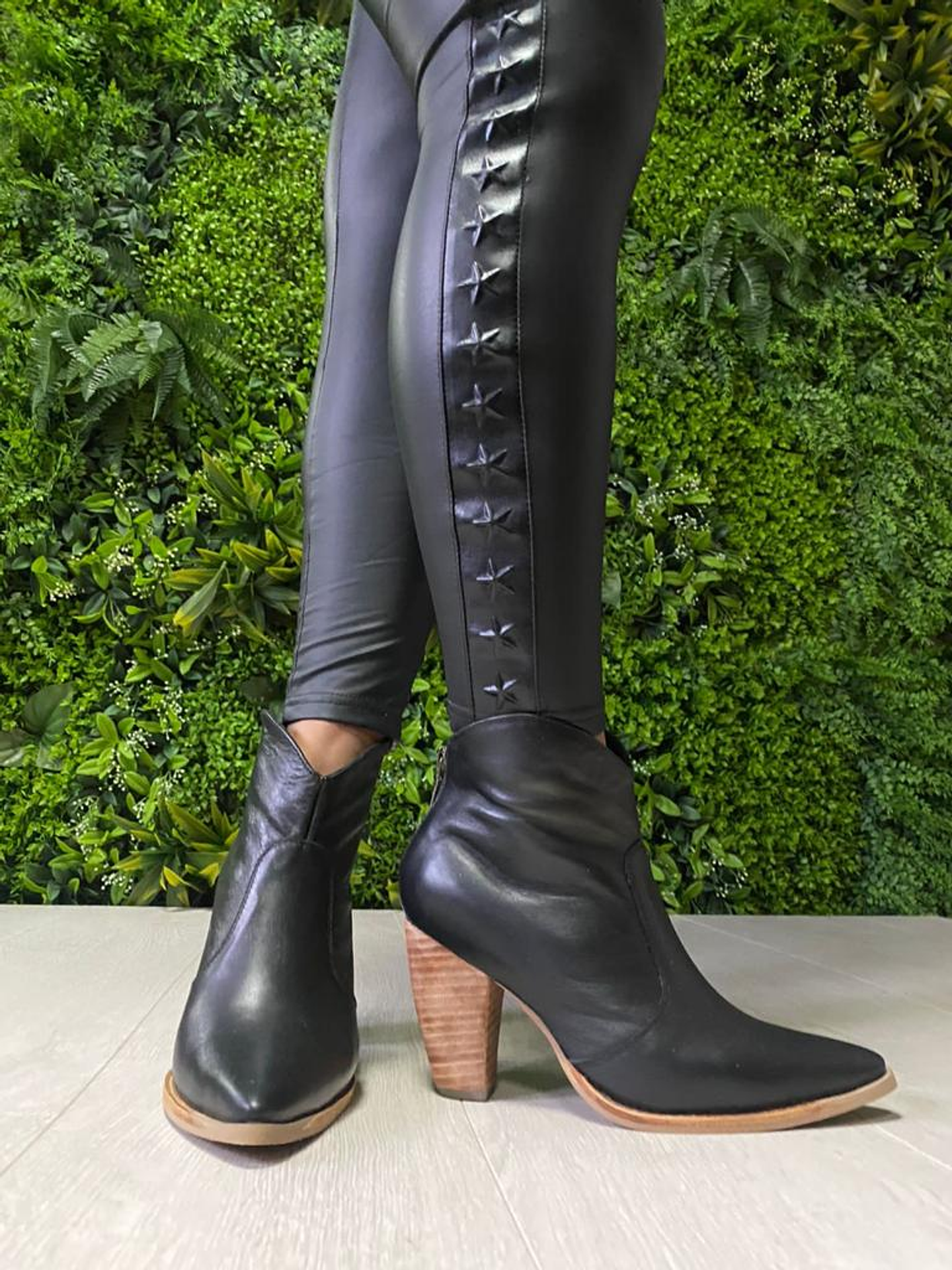 Italia Cuero Negro 3