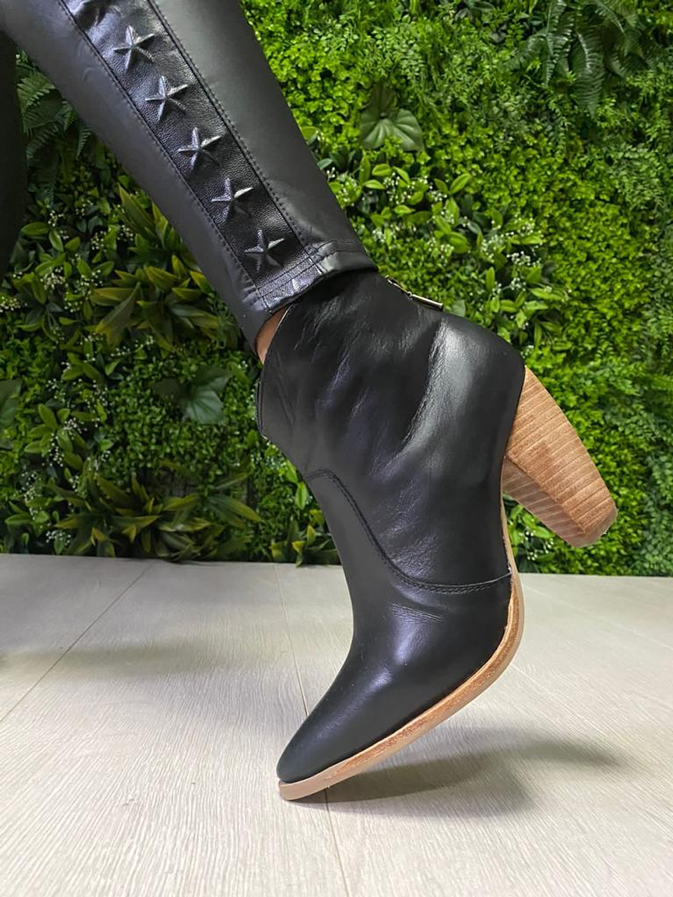 Italia Cuero Negro 6