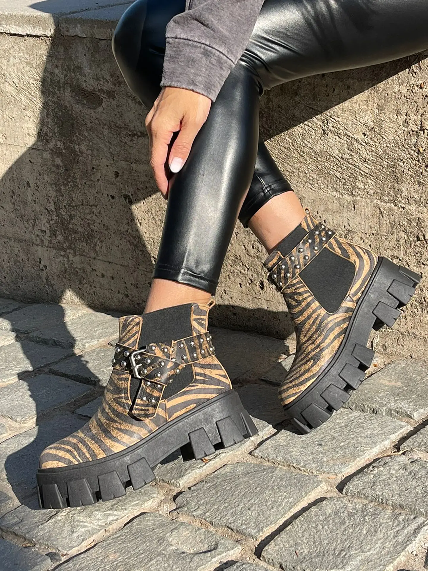 Botin Amanda Cebra Cafe 3