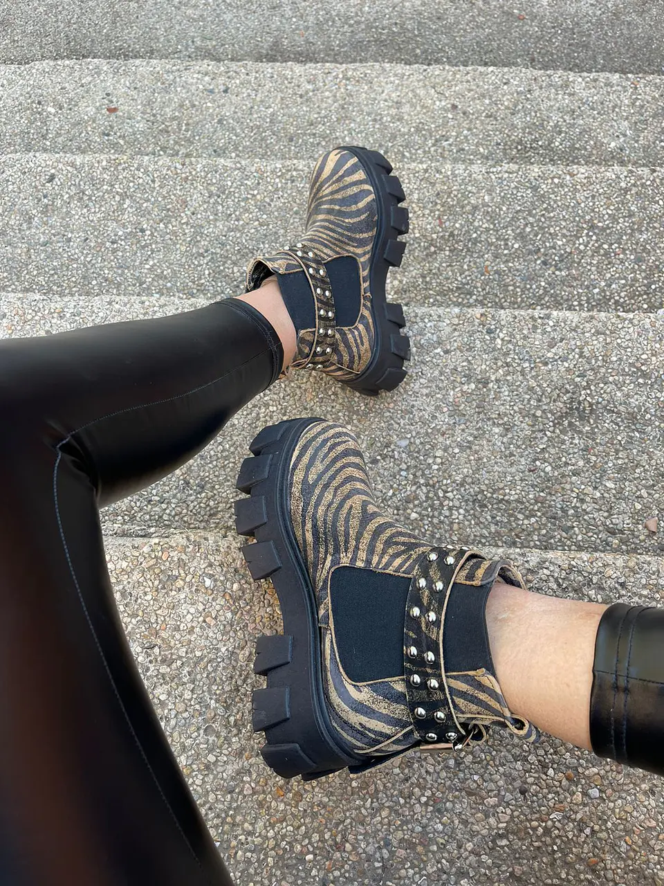 Botin Amanda Cebra Cafe 8