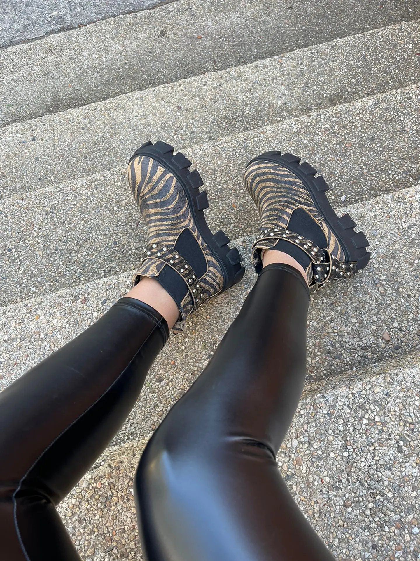 Botin Amanda Cebra Cafe 9