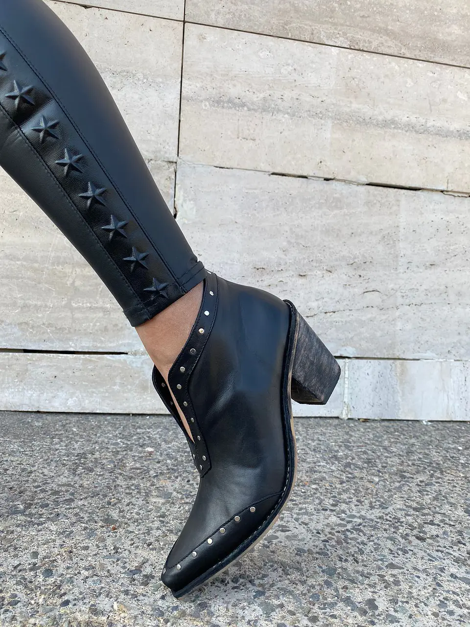 Amalia Cuero Negro 3