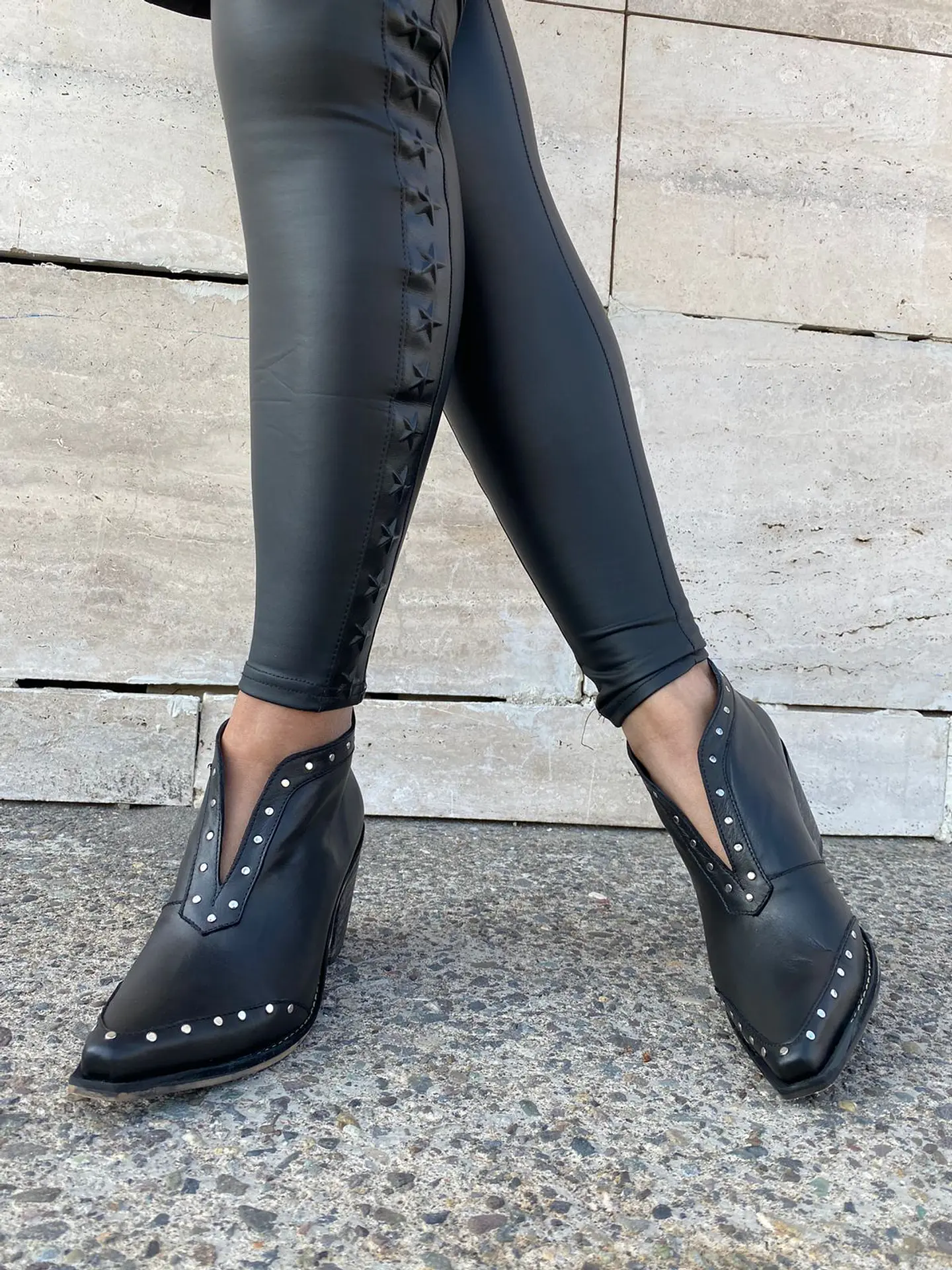 Amalia Cuero Negro 4