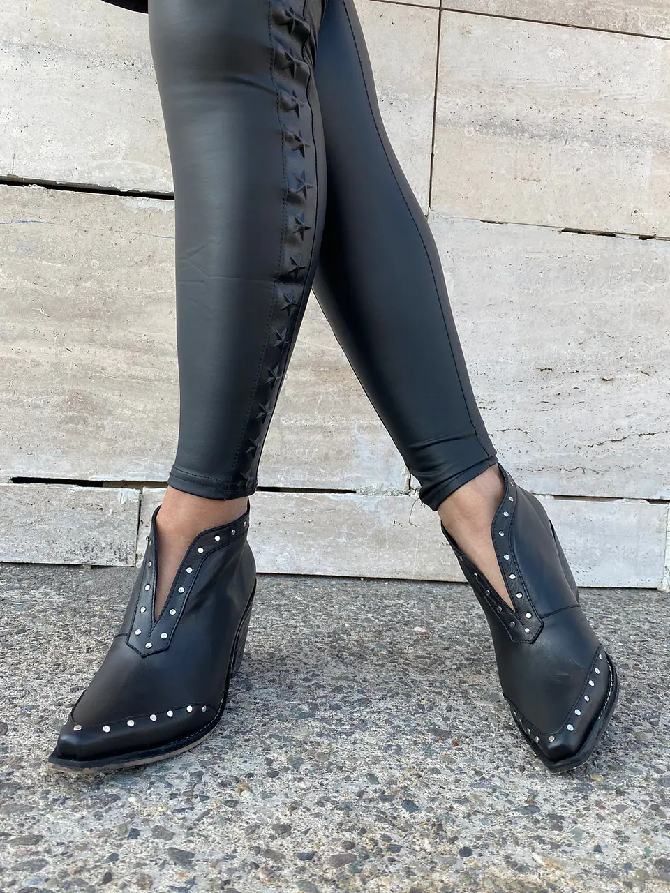Amalia Cuero Negro 4