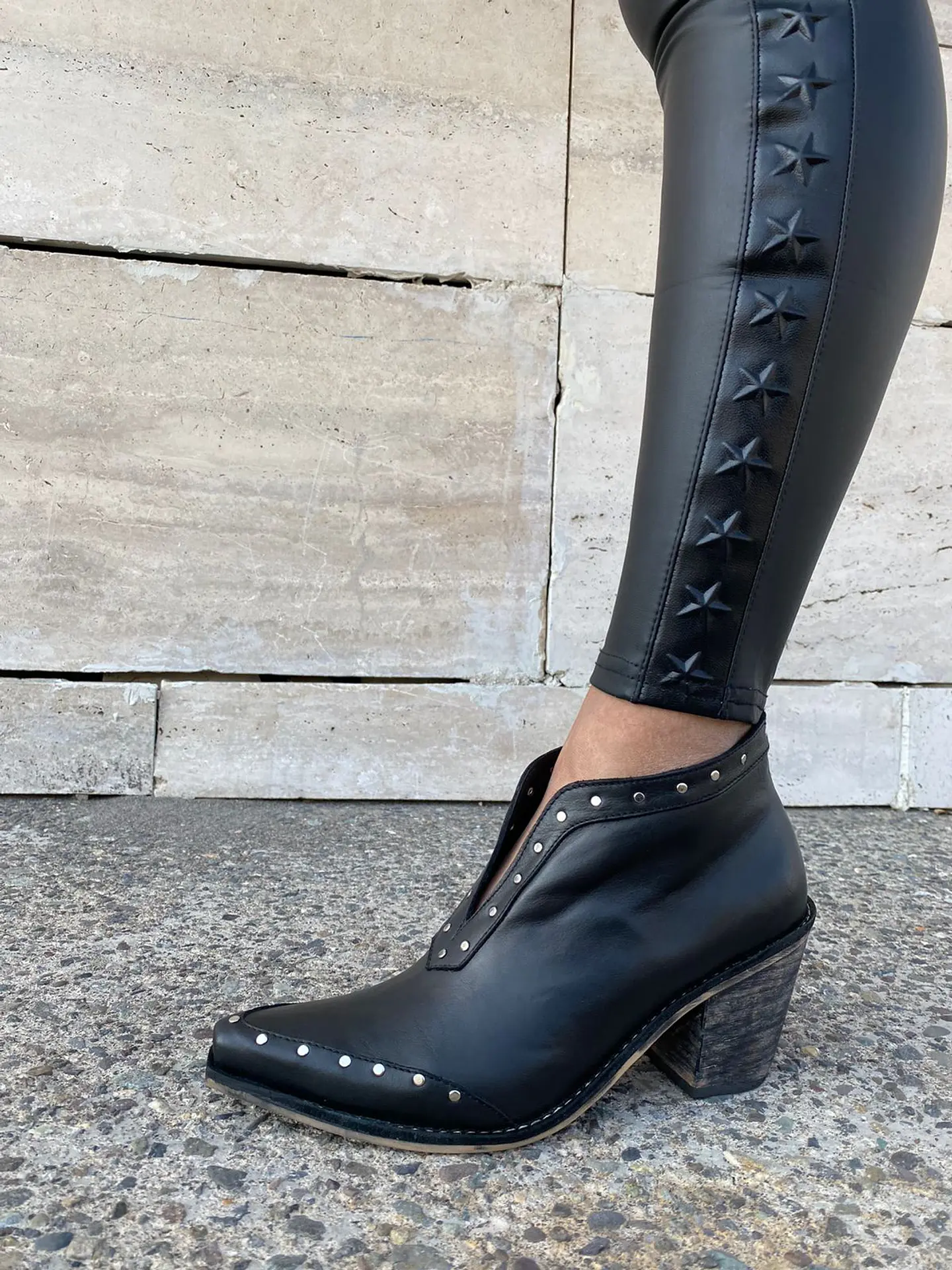 Amalia Cuero Negro 5