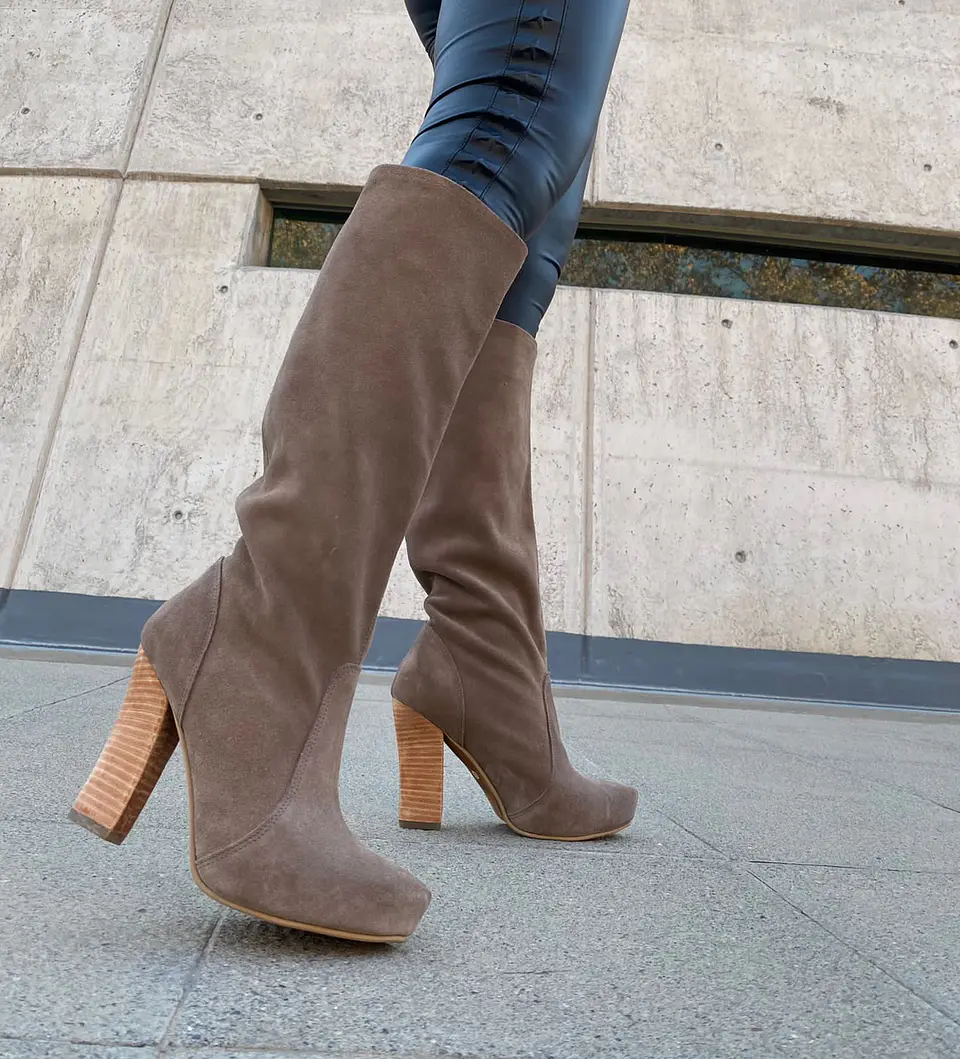 Claudia Reno Taupe  3