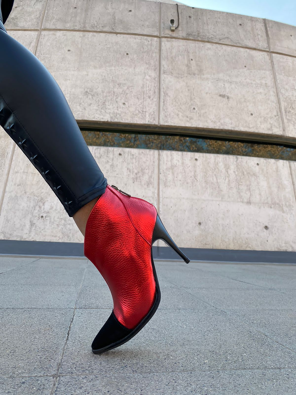 Ibiza Rojo Metalizado Punta Reno Negro 4