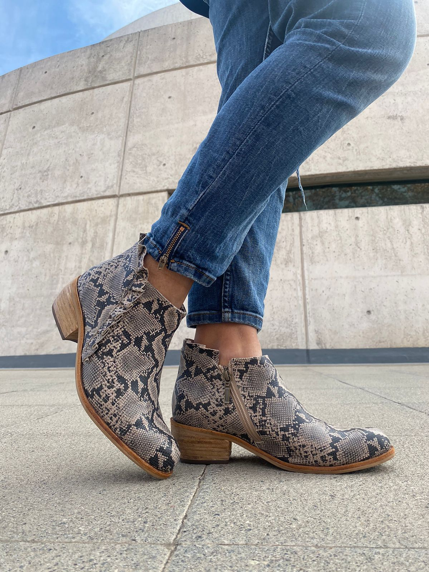 Quito Animal Print 1