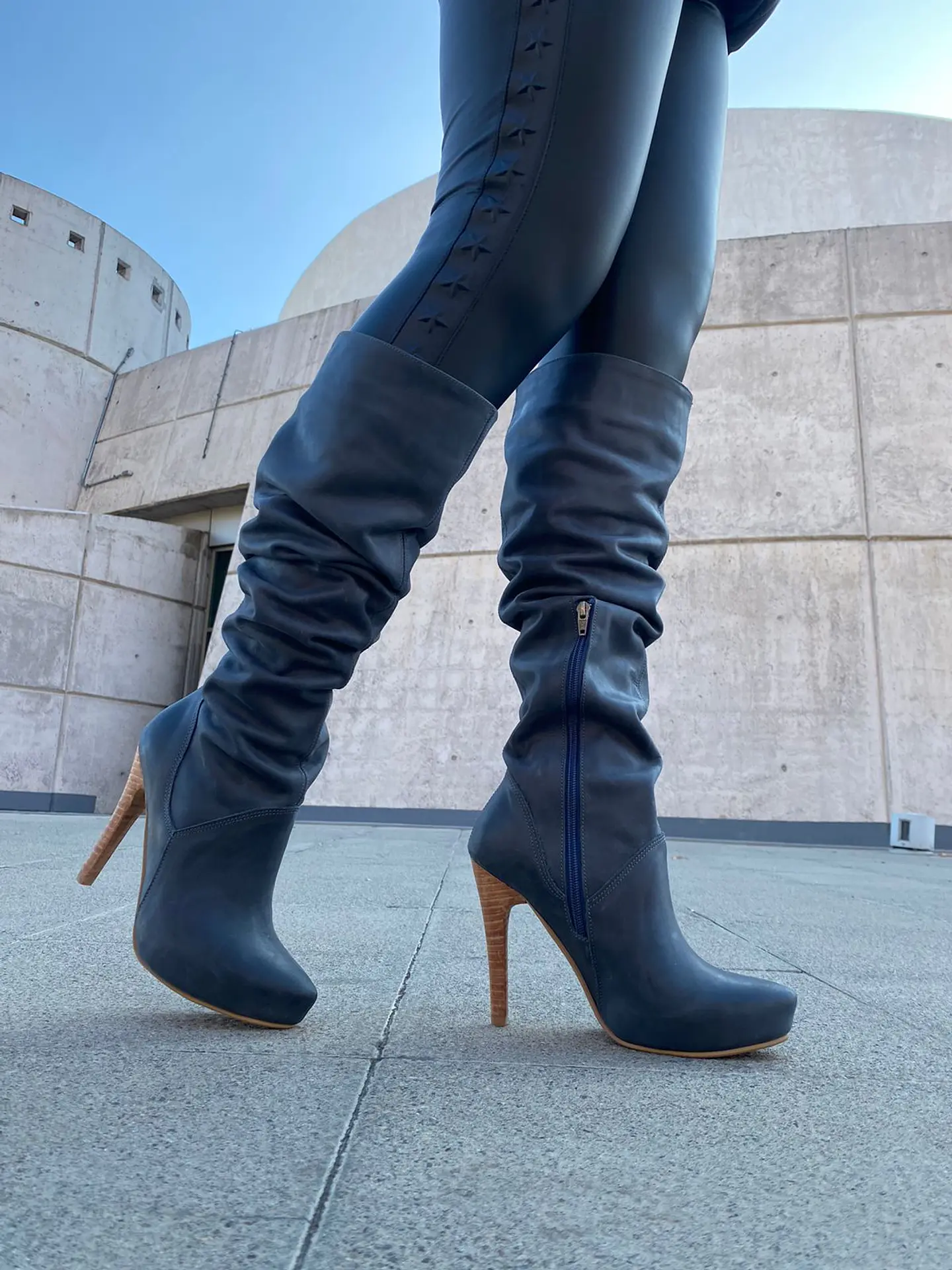Diana Cuero Azul 8