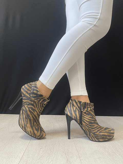 Flo Cebra Cafe Planta Negra