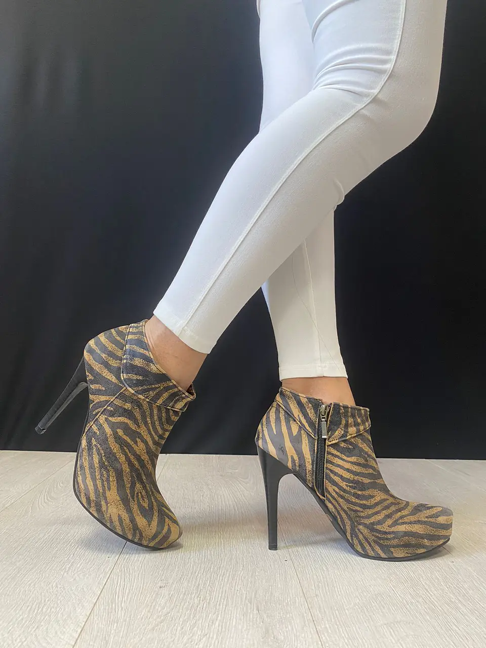 Flo Cebra Cafe Planta Negra 1