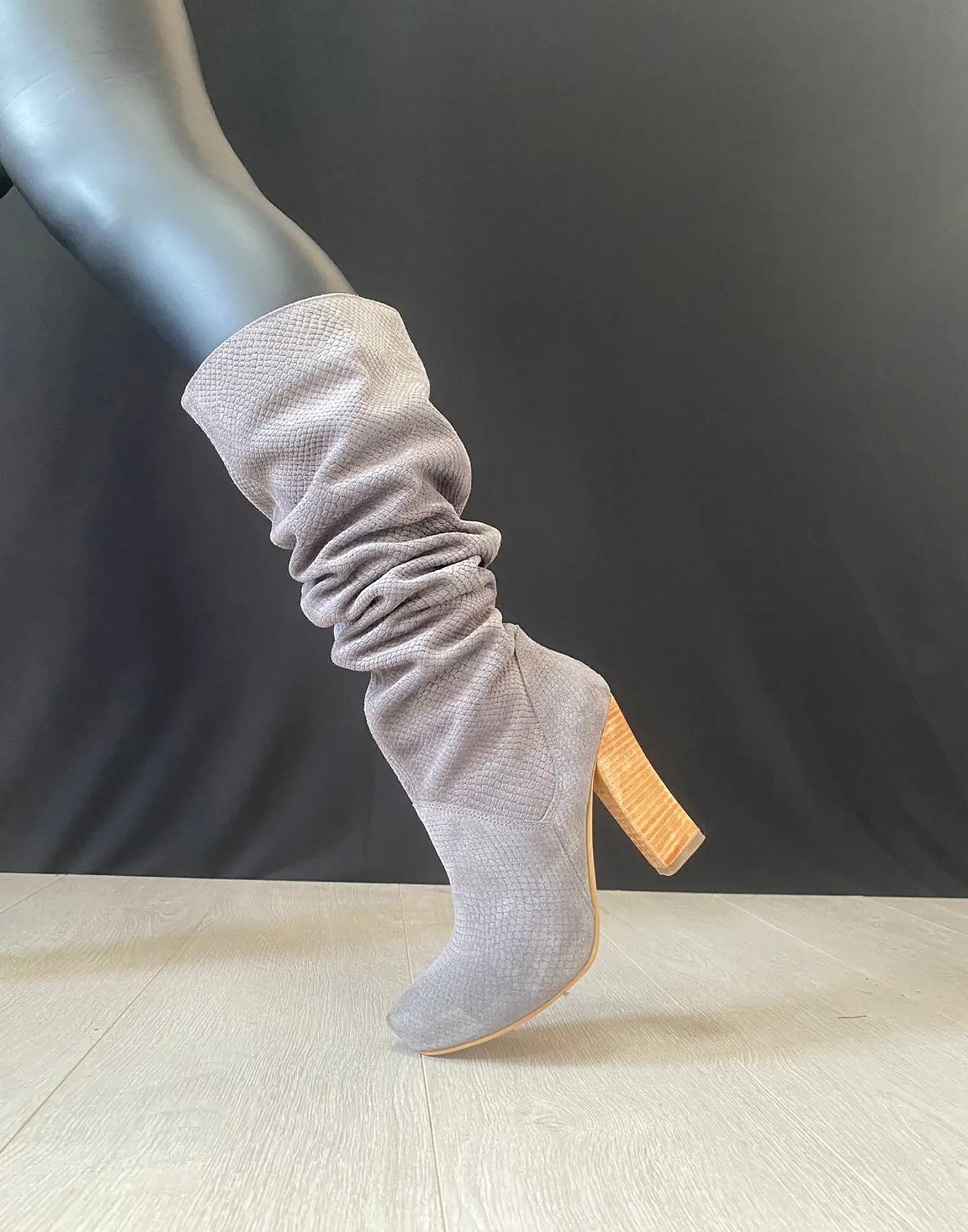 Diana 3D Gris 3