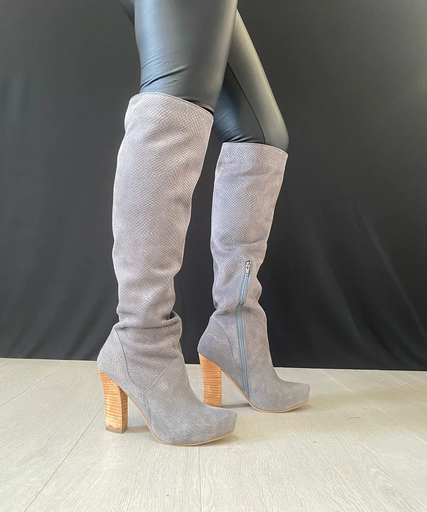 Diana 3D Gris 4