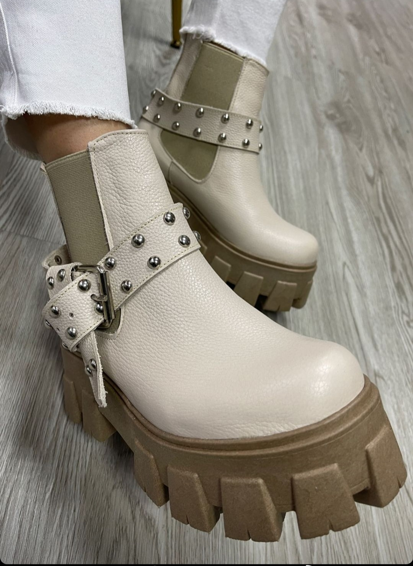 Botin Amanda Beige 1