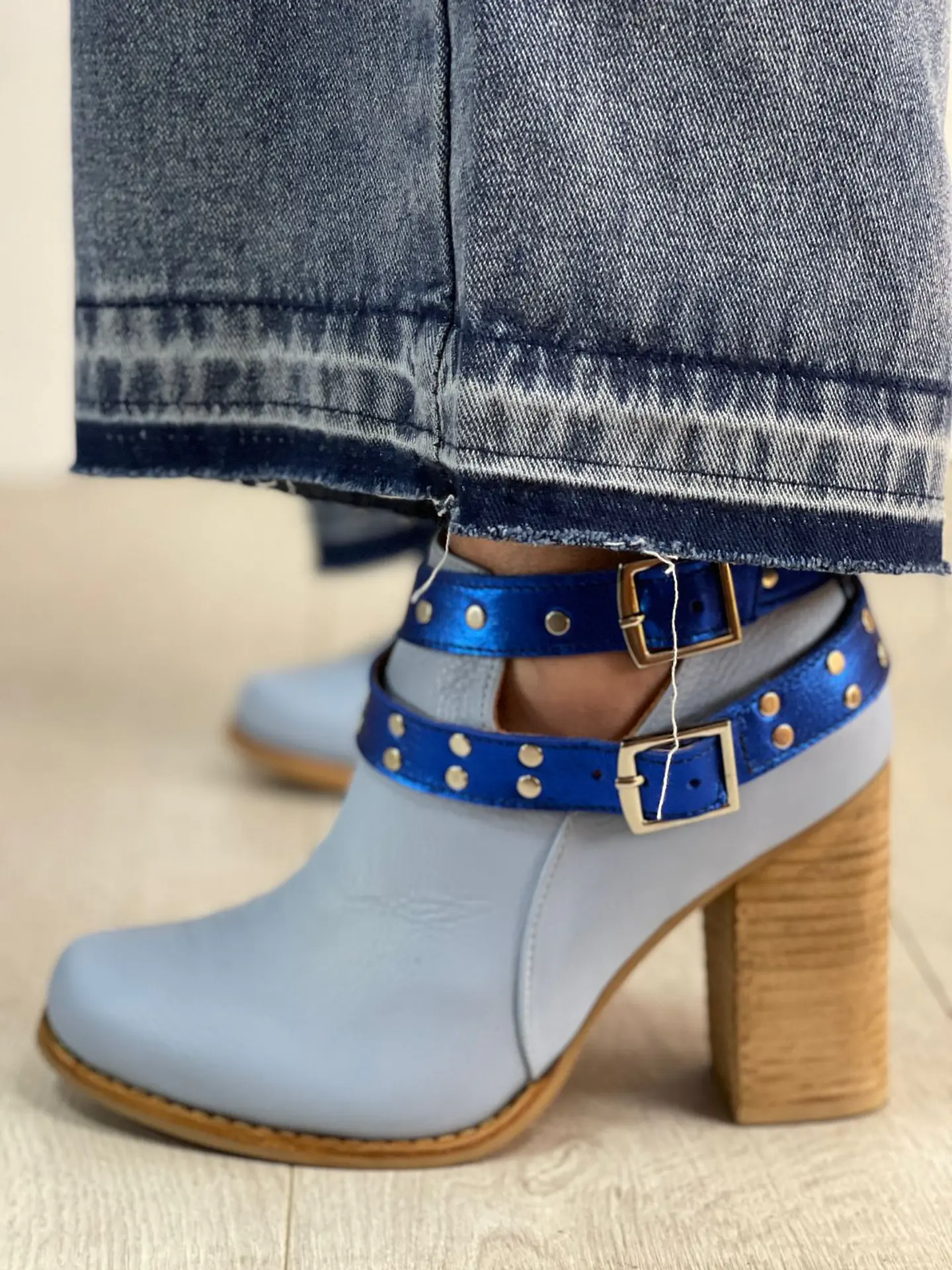 Botin Cala Cuero Celeste  6