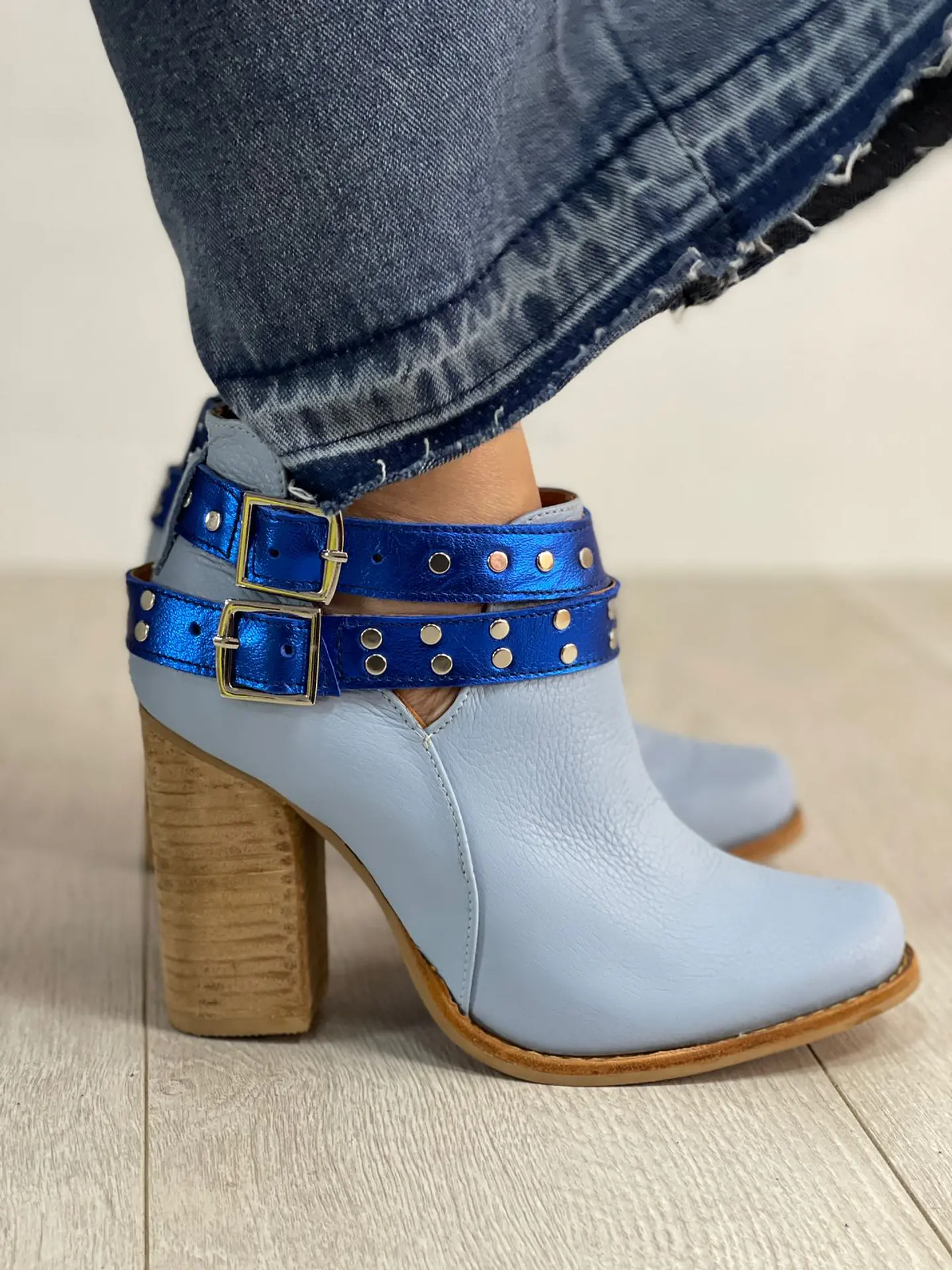 Botin Cala Cuero Celeste  7