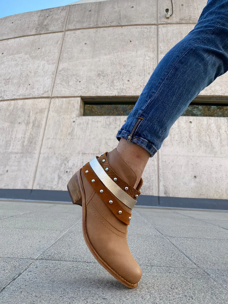 Dani Camel 4