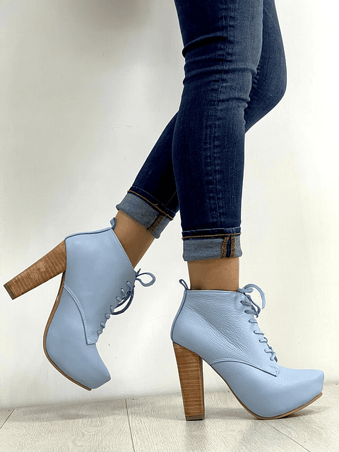 Las Vegas Cuero Celeste