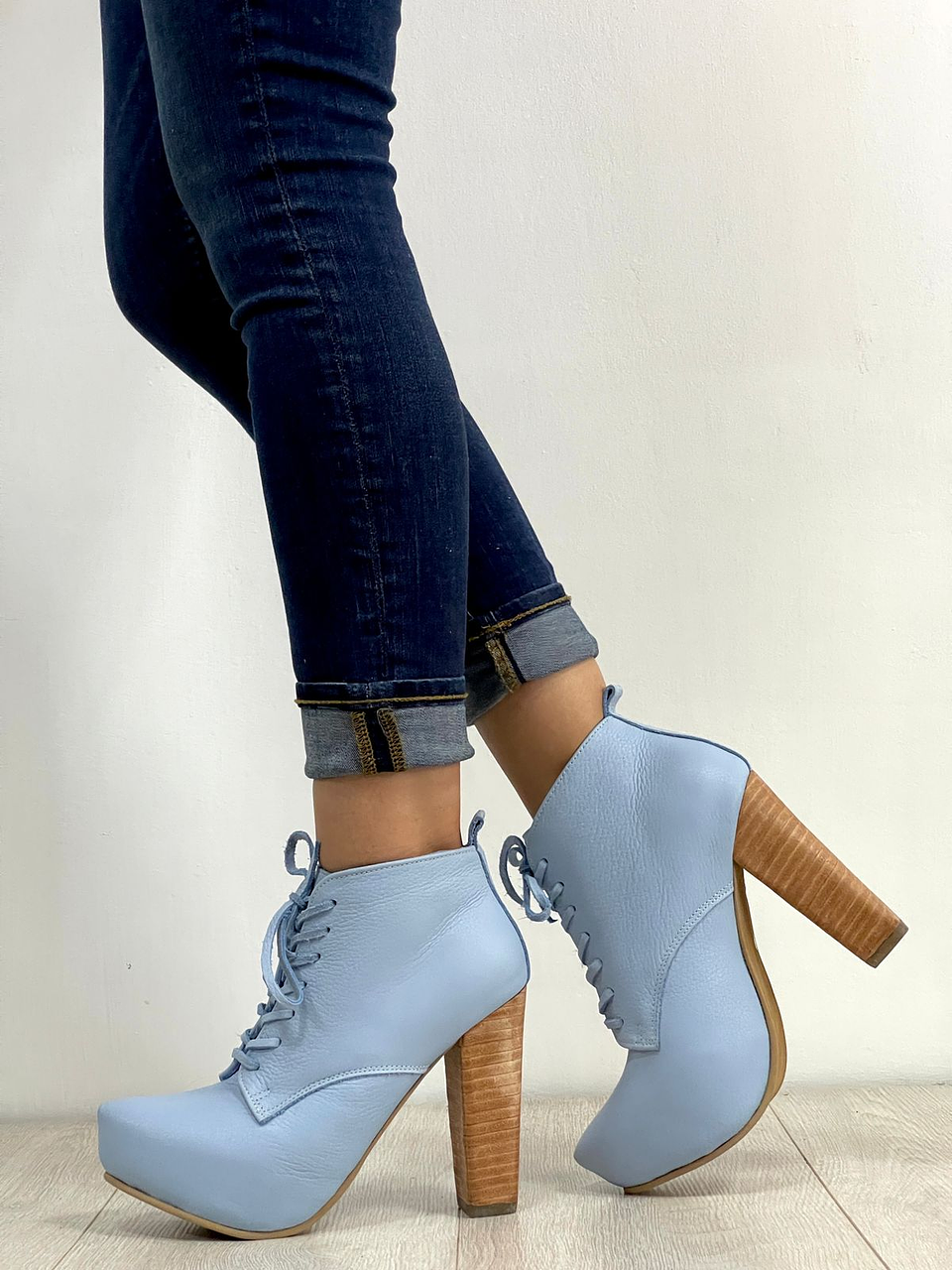 Las Vegas Cuero Celeste 6