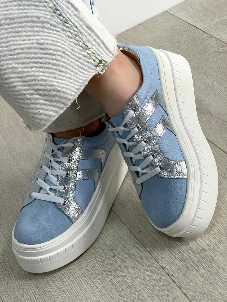 Rafaella Reno y Croco Celeste Con Plata 1