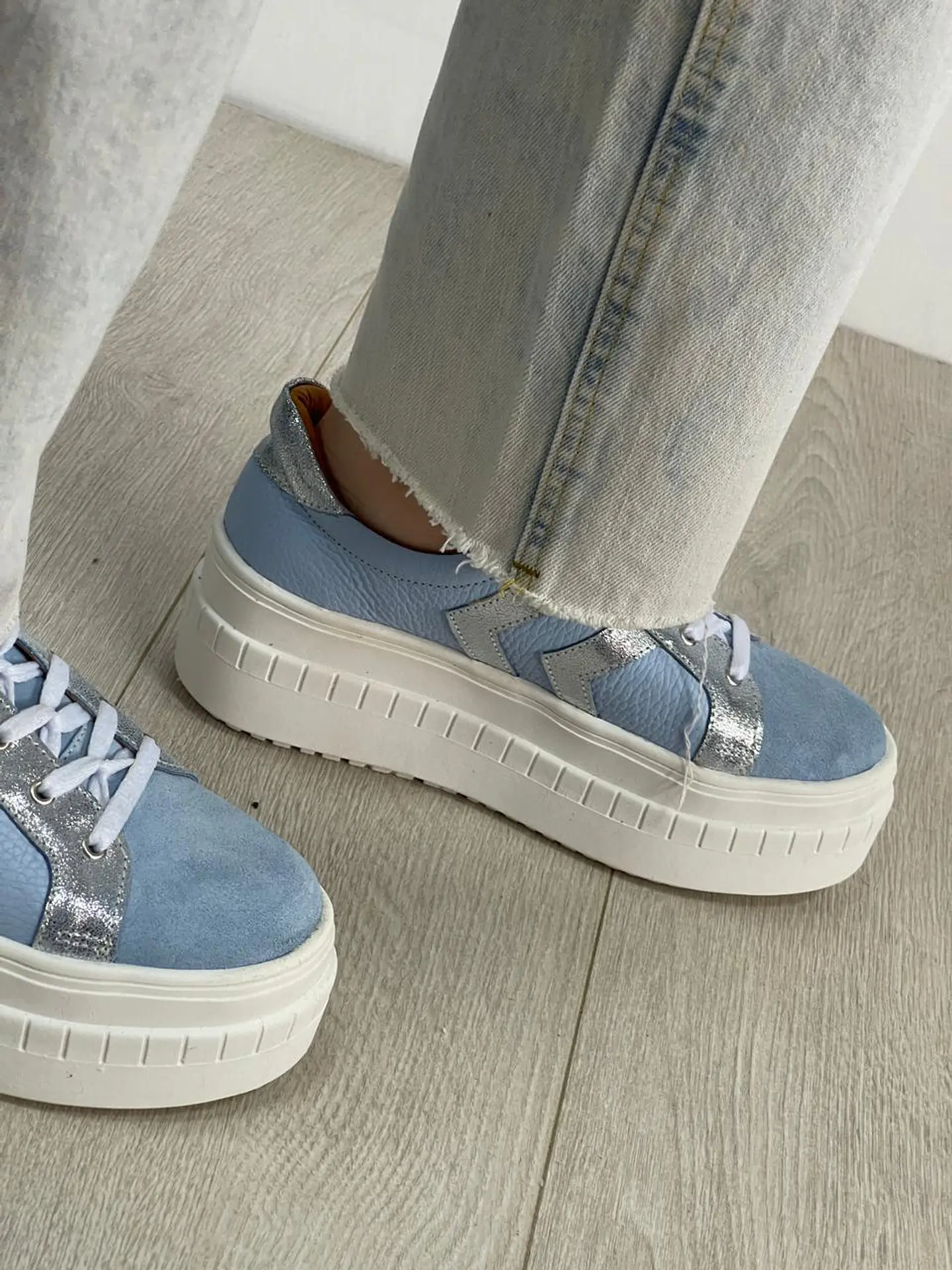 Rafaella Reno y Croco Celeste Con Plata 5