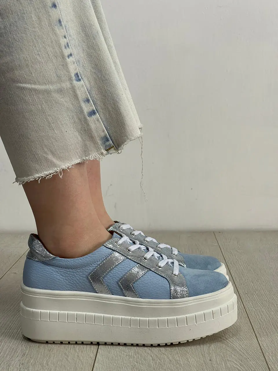 Rafaella Reno y Croco Celeste Con Plata 7