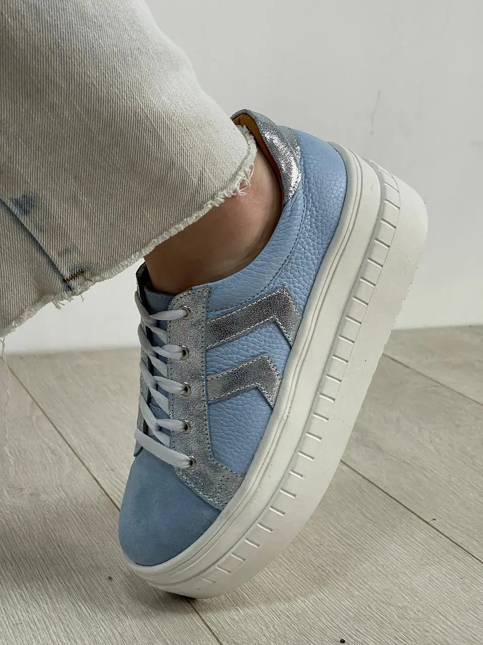 Rafaella Reno y Croco Celeste Con Plata 8