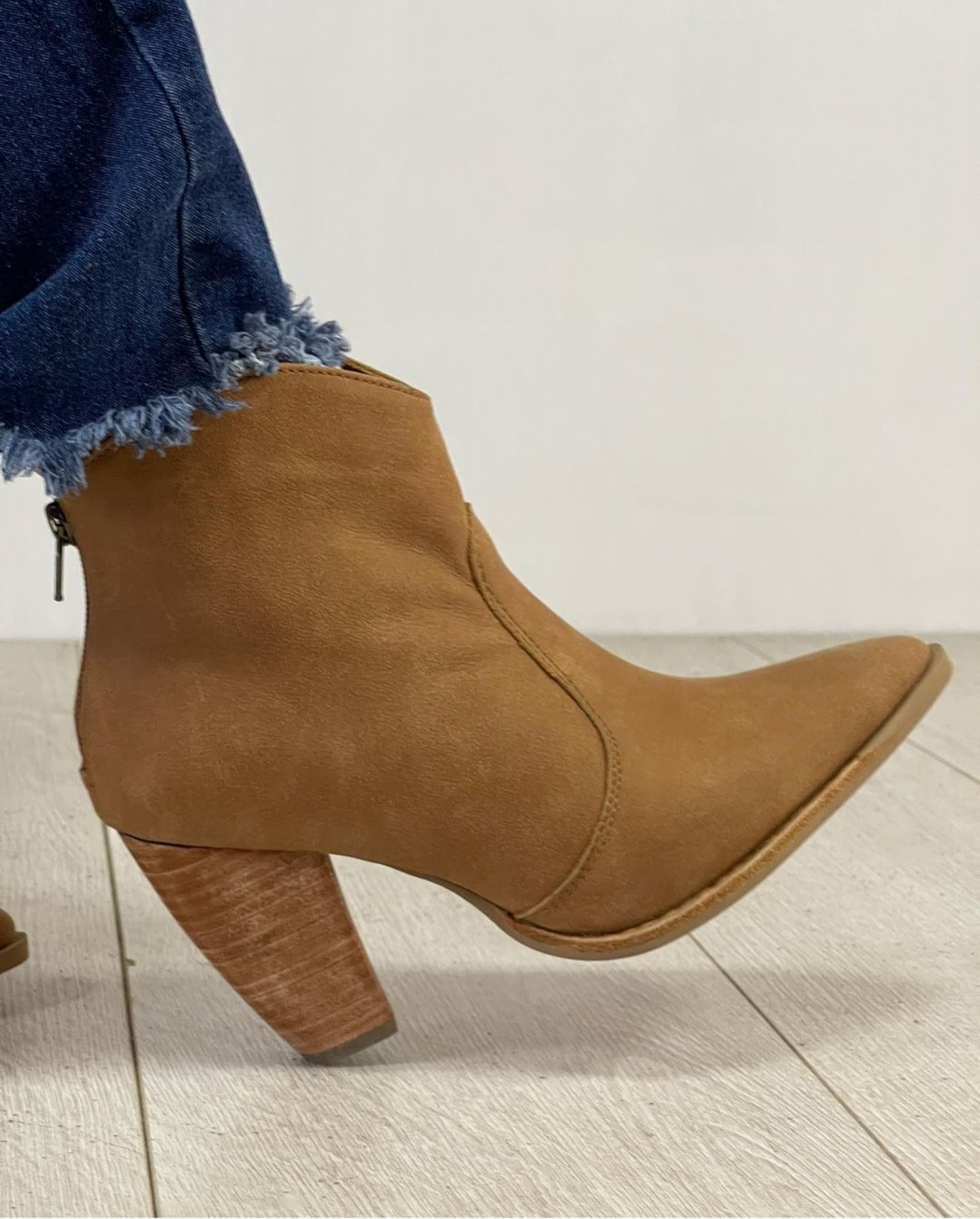 Italia  Cuero Camel 2