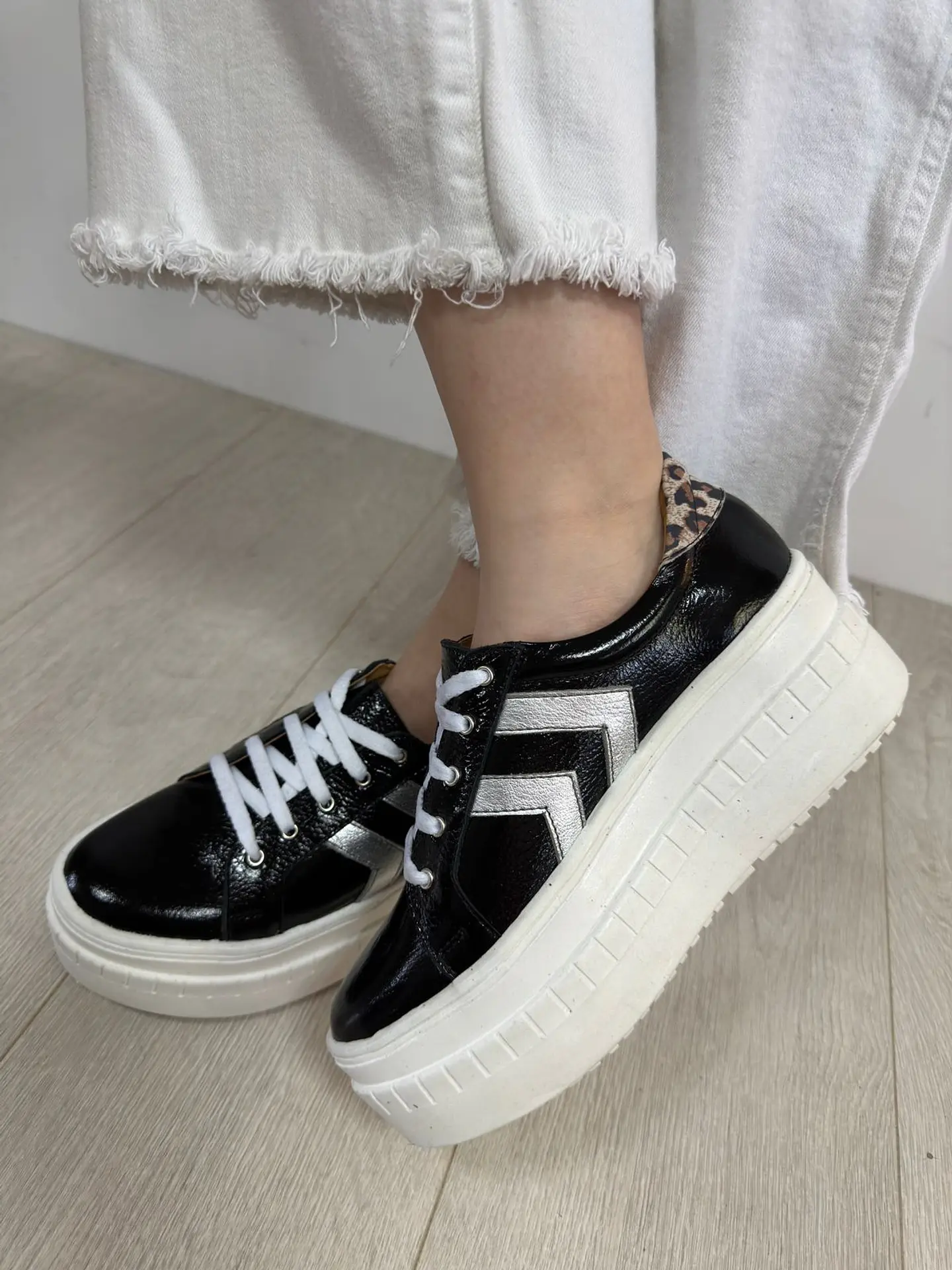 Rafaella Charol Negro Lineas Plata 3