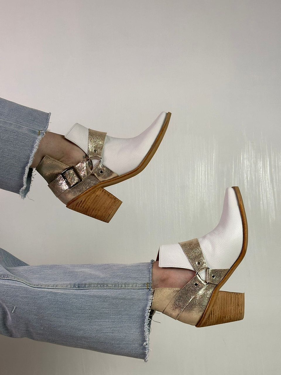 Texanos Antonella Blanco Con Dorado  4