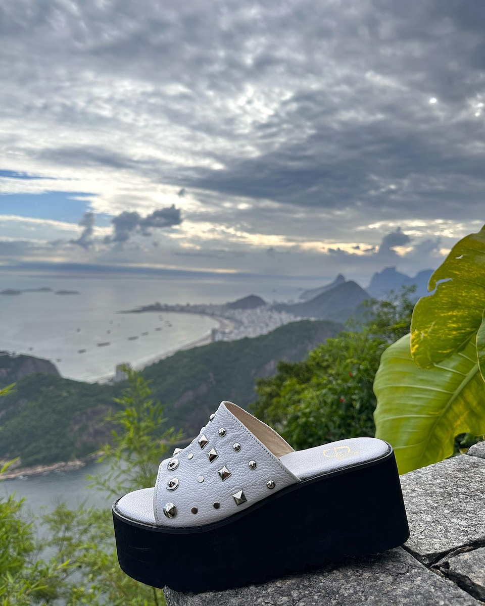 Gladys Cuero Blanco Tachas 2