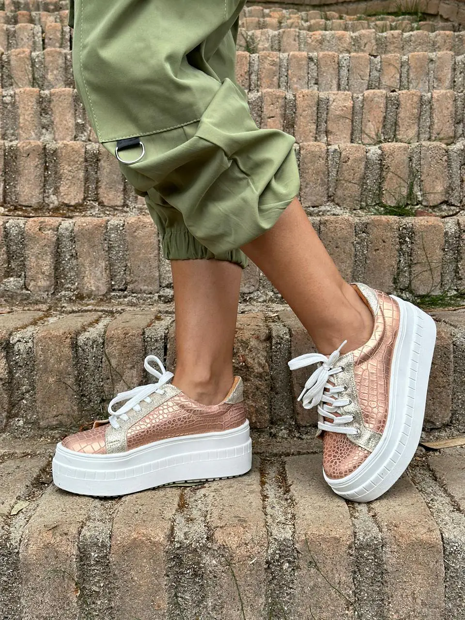 Miami Croco Rosado - Cordones Dorado 3