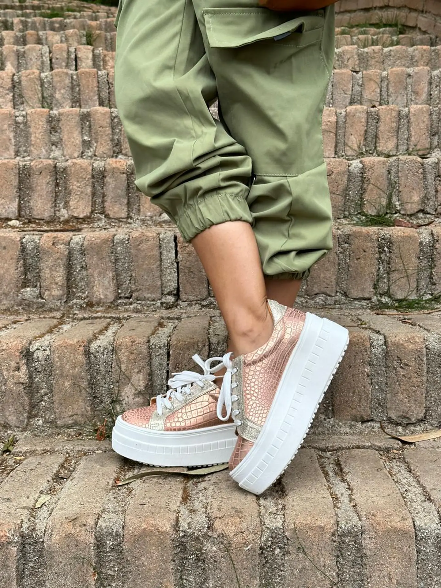 Miami Croco Rosado - Cordones Dorado 5