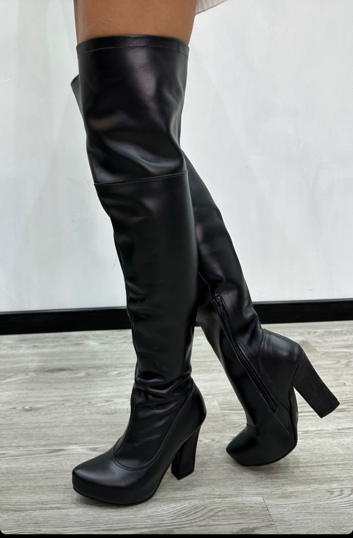 New York Cuero Negro  1